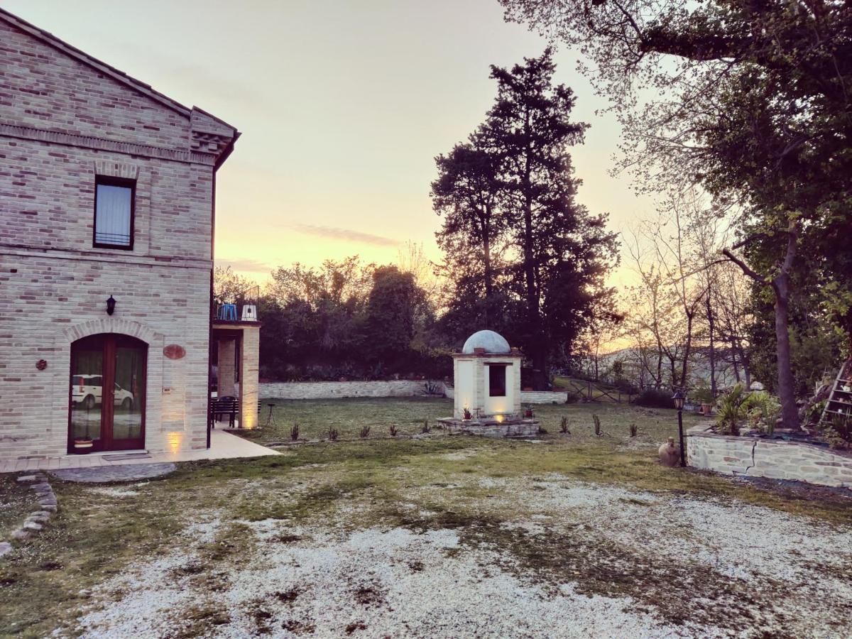 L' Antico Pozzo Country House Monsampietro Morico Exterior photo